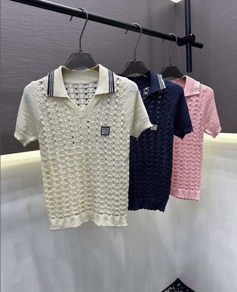 26 Women's T-shirt Collar Hollow Needle Knitted Short Sleeve T-shirt 322