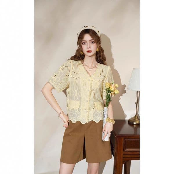 High-end European Designer Hoodie Women's Designer T-shirt Hollow-out Shirt Polo Summer New Style Sophisticated Embroidery Fashionable Design Versatile Top