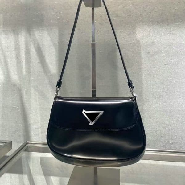 Fashion Women's Retro Crescent Underarm Bag - Smooth Leather, Minimalist Hardware, Adjustable Straps, Stylish Design, for Daily/Date/Party, Durable Compact Style