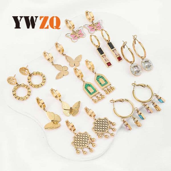 New fashion for women light luxury minimalist style rectangular stud earrings with diamonds butterfly ear clasps titanium steel jewelry factory