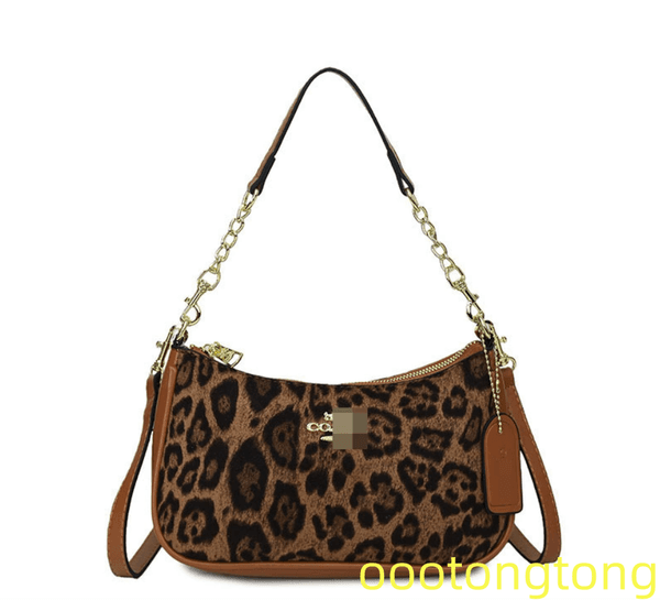 2026 Evening Bags High Quality Pillow Quilted Tabby Designer s Baguette Handbag Womens Leather Shoulder Clutch Pochette Bag Purse Mens Crossbody ToteD66