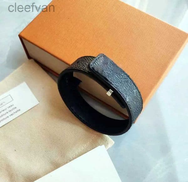 Brand Designer leather bracelets High-end Luxury Mens and womens Bracelets Fashion Unisex Jewelry