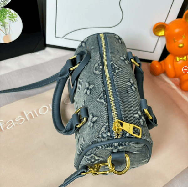 Fashion Men Women High-Quality Travel Duffle Bags Brand Designer Lage Handbags With Lock Large Capacity Sport Bag Size 19cm #11