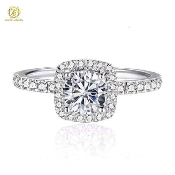 Upscale Classic Style 18K Gold Plated 1CT Cushion Moissanite Diamond 925 Sterling Silver Wedding Engagement Ring Trendy