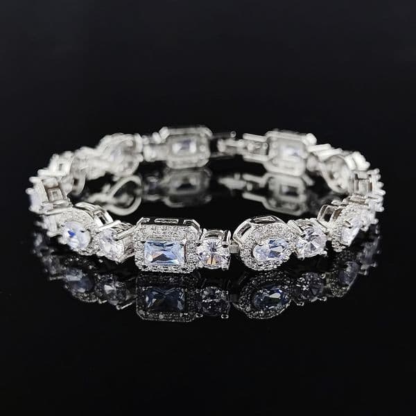 Global Best-Selling Geometric Irregular Shape Women's designer bracelet Niche Non-Fading snap button bracelets