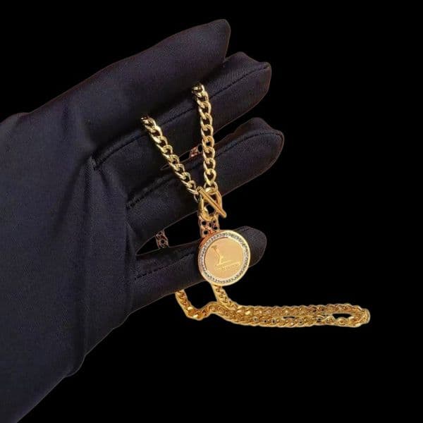 New 2025 Luxury Necklaces Designer Necklace Classic Brand 18K Gold Plated Jewelry Designed For Women Love Gift Charm Necklace hj775