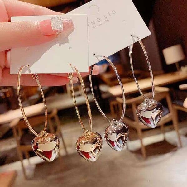 Unique Versatile Simple Circle Hollow Heart Large Hoop for Women Ins Korean Style Elegant High-end Fashionable Stud Earrings
