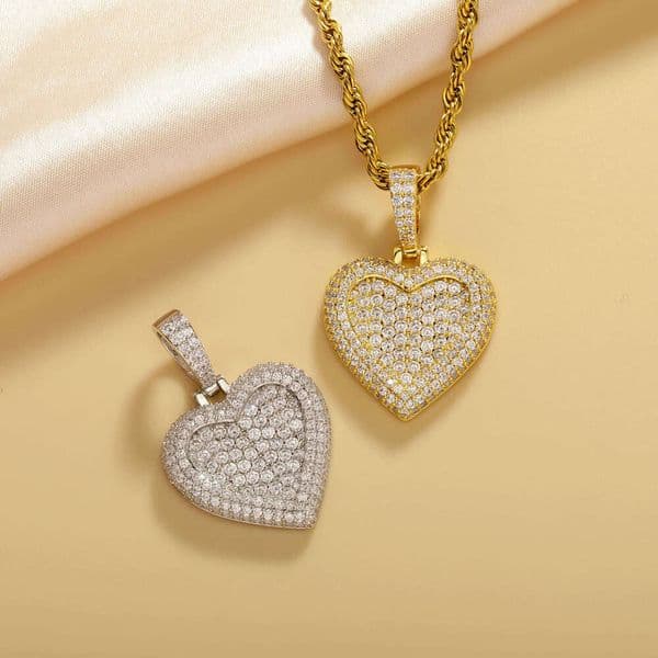 New Hip Hop heart pendant necklace with Silver inlaid Moissanite full diamond design fashionable and trendy gold jewelry wholesale accessories