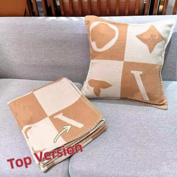 L cashmere sofa blanket, home warm best quality weight grams a set of blanket and pillowcase 50*50com