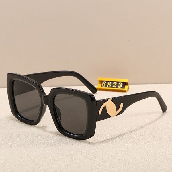 Top luxury Sunglasses Brand designer womens Mens Goggle senior glasses Letter Square Vintage Metal Sun Glasses With Box 6824