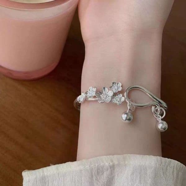 Chinese Style Plum Blossom Bell Bracelet Spring Summer New High-end Light Luxury Design Versatile Gift for Girlfriend Jewelry