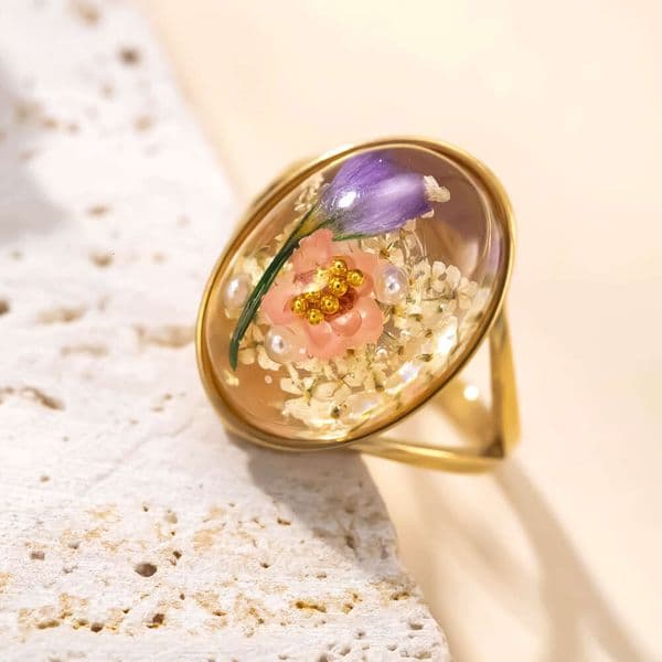 exclusive supply of Sterling Silver 14K 18K Gold resin eternal flower rings women's light luxury high-end titanium steel jewelry wholesale