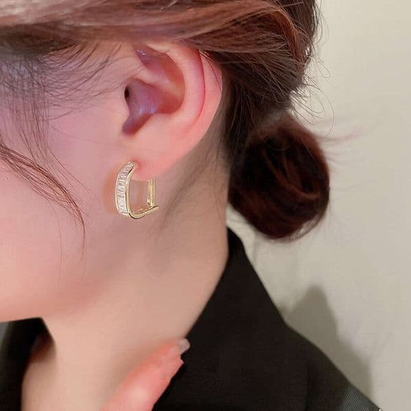 Japanese Korean D-shaped letter simple and unique square frame Luxury-style earrings T-shaped metal ring