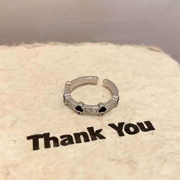 Black Heart Glaze for Women, Niche Design, Elegant Minimalist Style, High-end Luxury, Unique Open Finger Ring