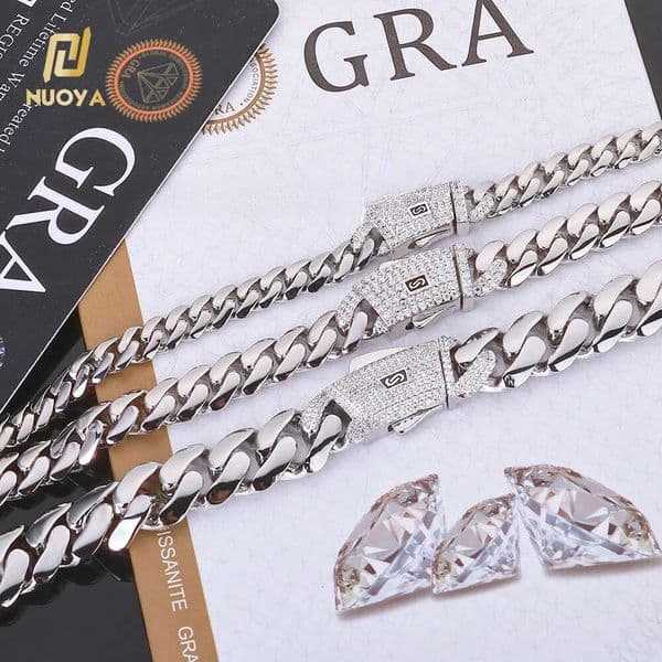 NUOYA High Quality 925 Sterling Silver Cuban Link Iced Out Moissanite Diamond Clasp Smooth Chain Necklace Gift for Women