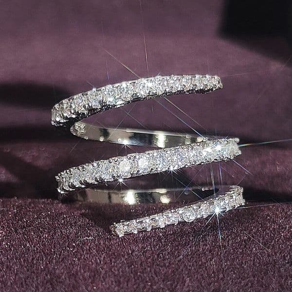 European Luxury Fashion Irregular Three-Ring Full Ring For Men And Light Luxury Ring Women R5600 Diamond Ladies rings