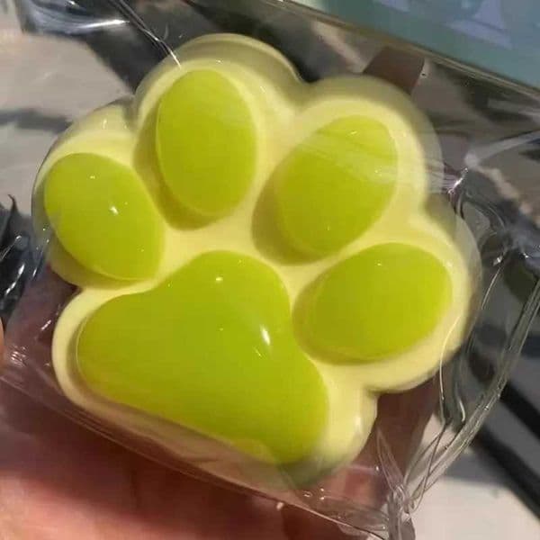 Relief Cat Paw Fruit Strawberry Pineapple Soft Rubber Massage Pad Pressure Relief Hand And Foot Relaxation Toy Gift Z260511
