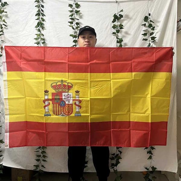 TIKI FLAG Spain Flag 60x90cm 90x150cm polyester ES Espana Spain National hanging Flag for decoration L260603