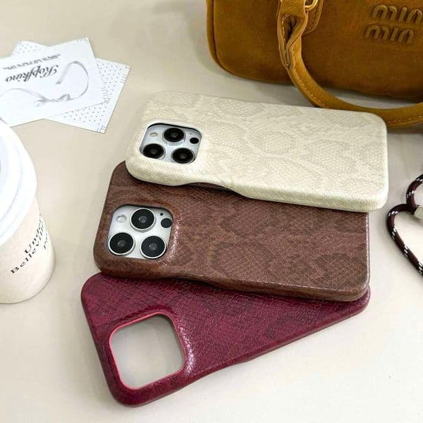 White Red Brown Imitation Snakeskin Texture Matte Half Cover the Phone Case for iPhone 13 14 15 16 17 Pro Max 26L0324