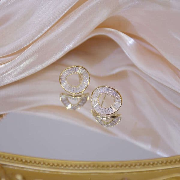 Light Luxury Irregular Geometric Round Simple Personality Fashion Design Moissanite Earrings for Women