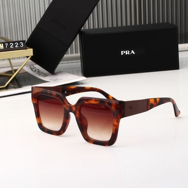 Top luxury Sunglasses lens designer womens Mens Goggle senior Eyewear For Women eyeglasses frame Vintage Metal Sun Glasses With Box Rubber legs7223