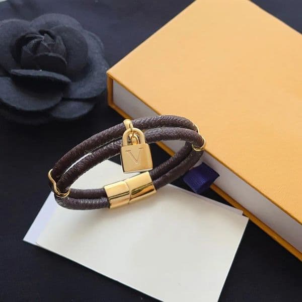 Luxury Men Women Titanium Steel Designer Bracelet Flower Brown Leather Letter Designer Bangle Jewelry Fashion Accessories