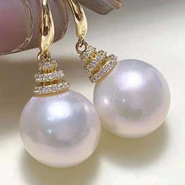 Elegant Artificial Pearl Earrings for Women Light Luxury High-End Ins Style Earrings Trendy Autumn Winter Versatile Ear Jewelry
