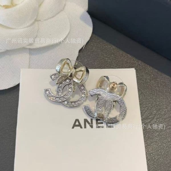 Designer Jewelry cc earrings Bow-knot Diamond-encrusted Ear Jewelry Female fashion Sense Sweet Stud Earrings channels studs