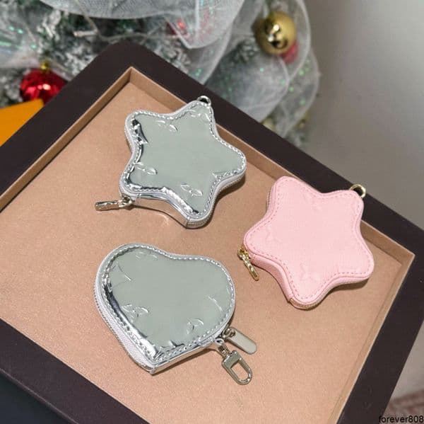 Keychains Lanyards Designer shape Keychain Star Coin Purse Snowy Pearl Women Mens Wallet leather Purse Luxury Key Pouch Bag Charm Keychains L260525EBFE
