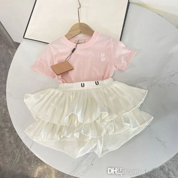 Kids Designer Clothes Cute Sweet Baby Girls Two Piece Skirt Set 2025 Summer Children Clothing Dresses Sets Short Sleeve Pullover Tshirt Top Pleated Cake Dress