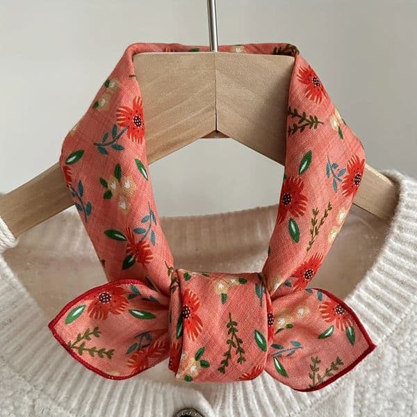 Spring and Summer Womens Small Silk Scarf SkinFriendlya ndC omfortableB ohemianS mallS quareS carfE uropeana 260324