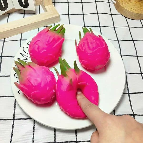 Dragon Fruit Squish Ball Fidget Toy Squishy Squeeze Stress Reliever Simulation Fruit Sensory Ball Gift for Kids Z260521