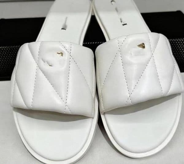 3589 Women Slippers single shoes Fashion Luxurys round head Shoes Brands High Quality Flat Casual Shoes size 35-42 J260409