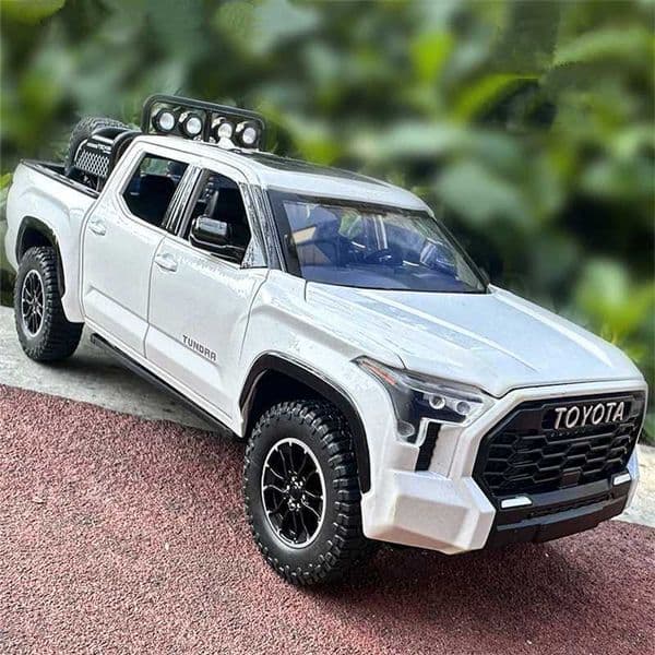 1/22 Toyota Tundra Pickup Alloy Car Model Diecast Metal Off-Road Vehicles Car Model Simulation Sound and Light Children Toy Gift R251209