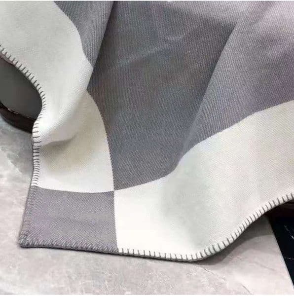 Gray Blanket/Decorative Pillow Thick Home Big Size Cushion Blanket Living room sofa Ins Pillow Home Luxury