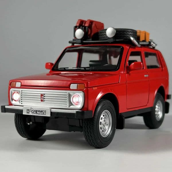 124 Russian LADA NIVA WILD VERSION Off Road Vehicle Alloy Metal Diecast Model Car Home Decoration Computer Desktop Ornaments R251209