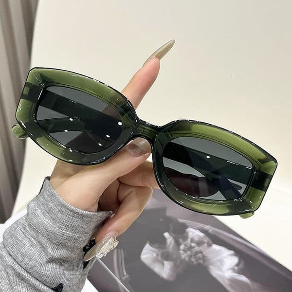 Free Shipping High Value Black Rectangular Sunglasses for Women Retro Y2K Style UV Protection for Streetwear Beach Daily Fashion