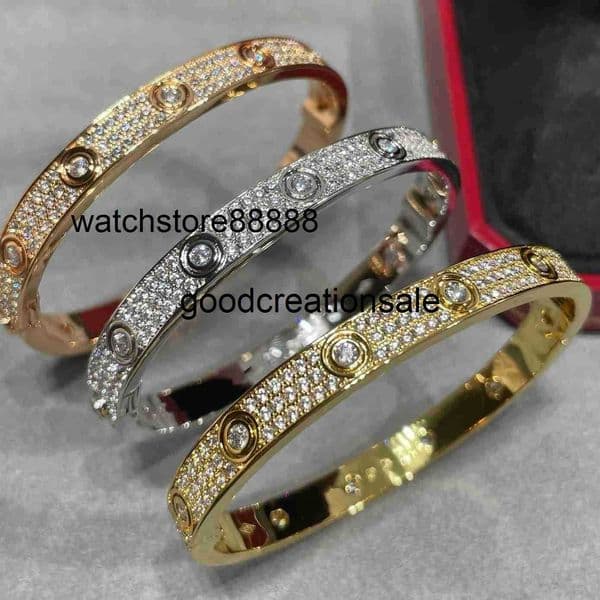 Brand designer bracelet Niche Jewelry Craft V Gold High-end CNC Engraved Full Star Full Diamond Bracelet Clasp Bracelet for Women