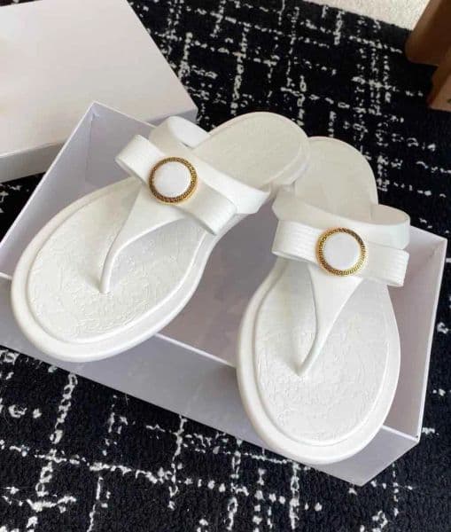 26S/S Easy Wear Gianni Ribbon Women Sandals Slide Flats Bow Thong T-bar Strap Rubber Slip On Flip Flops Barocco engraved Sole Beach Slippers Lady Footwear