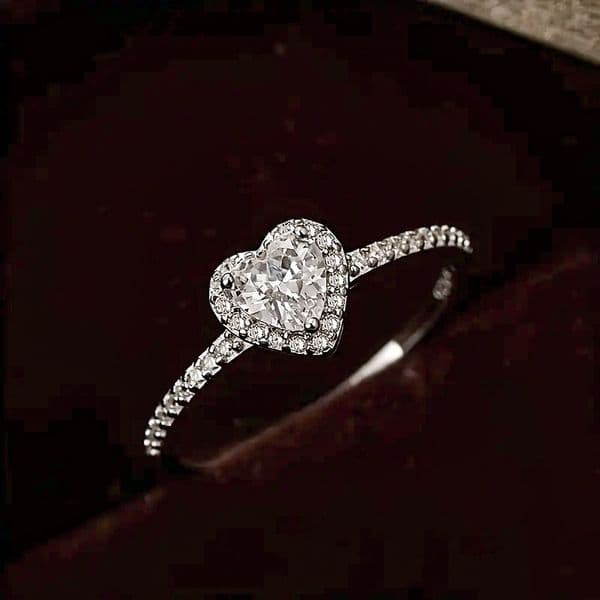 Designer Jewellery High Quality Heart Shaped Micro Paved Zircon Engagement Wedding Ring for Women Light Luxury Gift Textured Diamond Jewelry