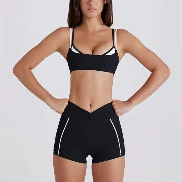 Womens Breathable Lightweight Sports Bra Set Contrast Trim Two-Piece RunnShorts Twist Halter Solid Pattern Front L260528
