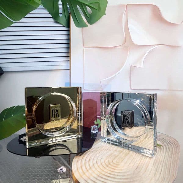 Light Luxury Small Man Rich Gold High Transparency K9 Crystal Glass Cigar Ashtray Coffee Table Office Desk