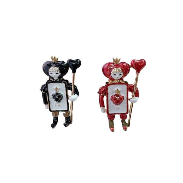 New cute retro red and black soldier brooches, Christmas series alloy accessories, personalized trendy brooches