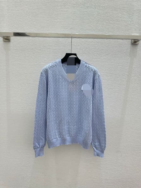 Spring 2026 new style - Solid color, simple open V-neck, long-sleeved, blue knitted shirt