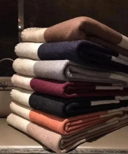 Luxury Designer Throw Letter Blanket Soft h Wool Scarf Shawl Portable Warm Plaid Sofa Bed Fleece Spring Autumn Women Throw Blankets Free Shipping 011