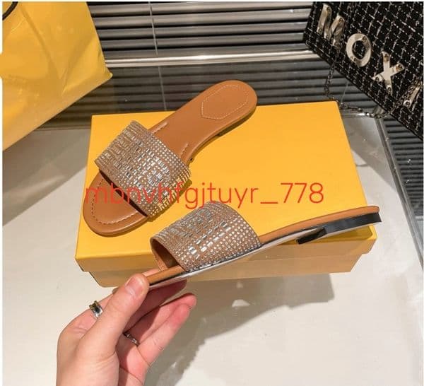 2026 Designer sandals woven flat shoes embroidered slides comfortable and casual for daily use slippers designer sandals women luxury sandals F89