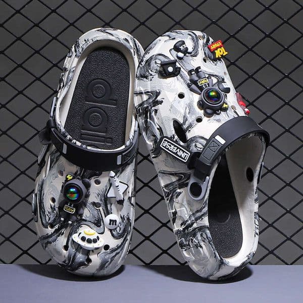 Free shipping EVA Clogs Summer 2026 New Non-Slip Odor-Resistant Beach Slippers high quality Outdoor DIY Sports Sandals Men