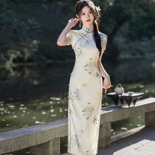 Qipao For Woman New Chinese Style Modern High End Silk Satin Yellow Green Oriental Event Costume Women Long Low Slit Cheongsam MAKOUFEI
