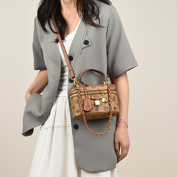 Niche Design for Women New Summer Versatile Shoulder Crossbody High-End Korean Style Box Bucket Bag