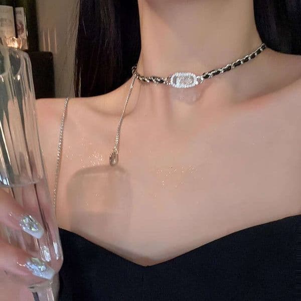 Sweet and chic elegant letter-style fringed choker - a unique design for sophisticated women, a high-end necklace for women in 2026.